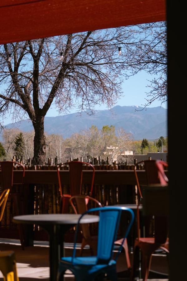 Valley 3* Taos