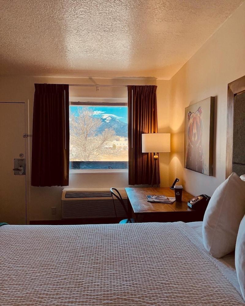 Hotel Valley Taos